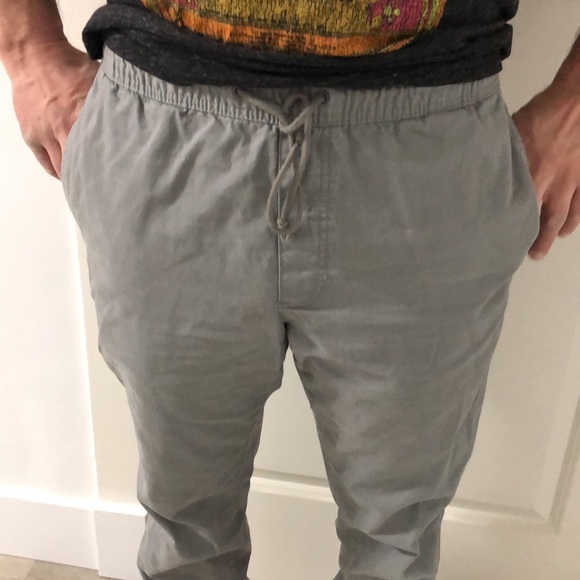 Men’s large, Old Navy “built in flex” , cotton joggers. - Picture 3 of 6